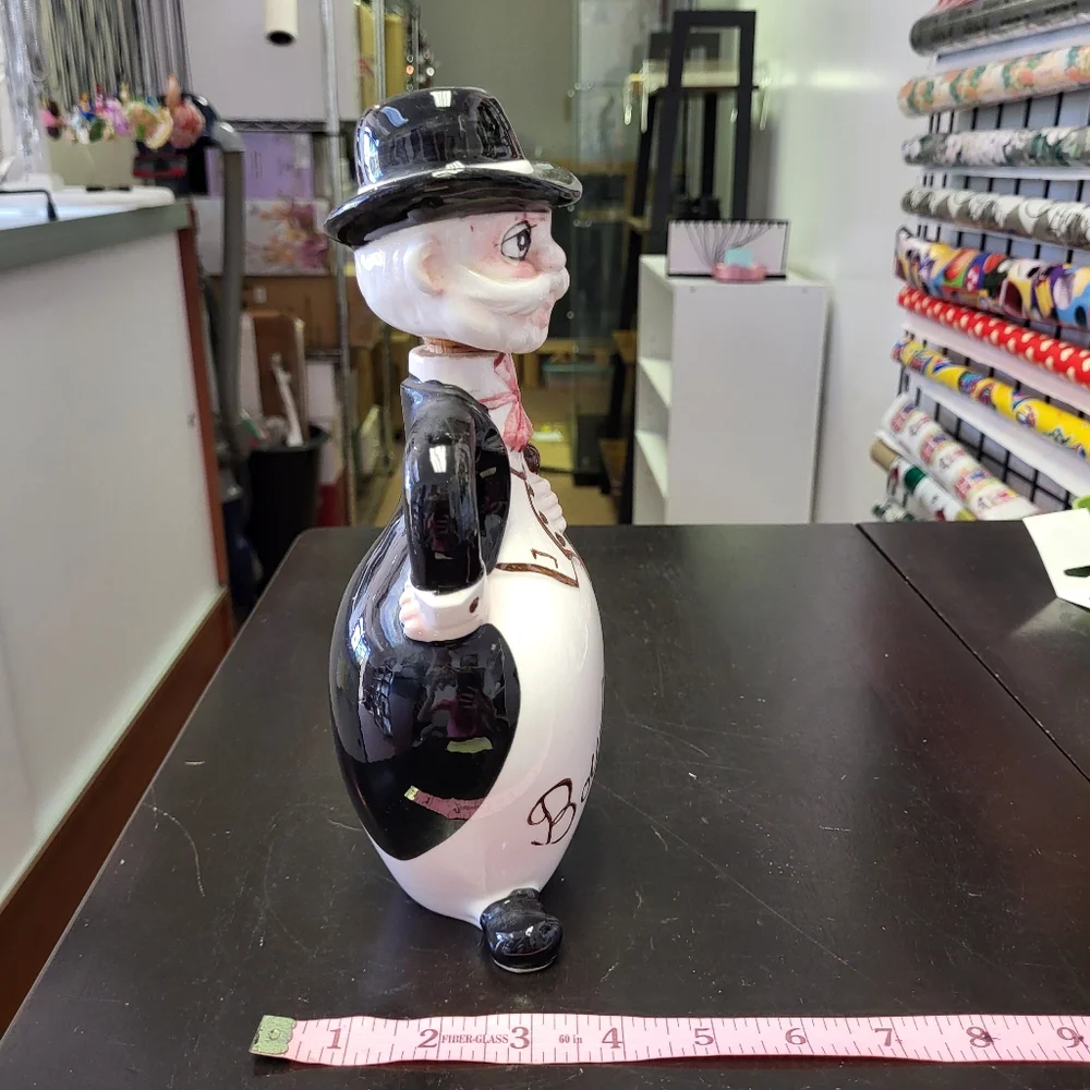 Man shaped bourbon decanter ceramic with cork